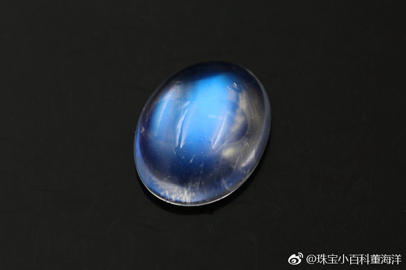 高品质月光石,稀有宝石收藏里的必收项目,罕见的天然蓝发晶