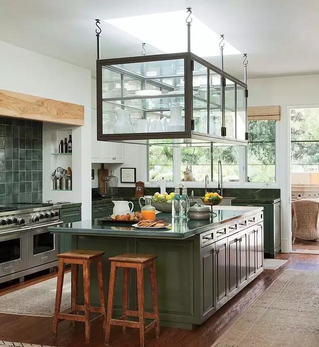 用岛台打造回线型厨房小户型也要追求品质生活