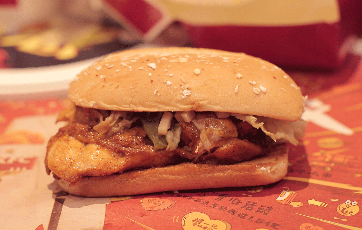 株洲也有啦!肯德基网红十三香小龙虾汉堡来了,仅卖一个月!