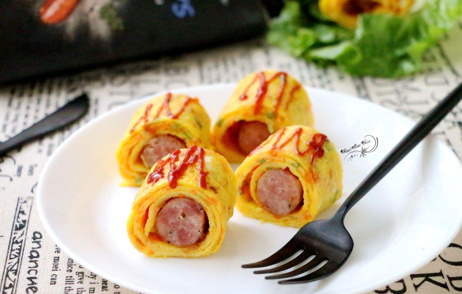 今天要给大家分享的是,鸡蛋搭配黑胡椒风味的烤肠,做成香肠包蛋卷