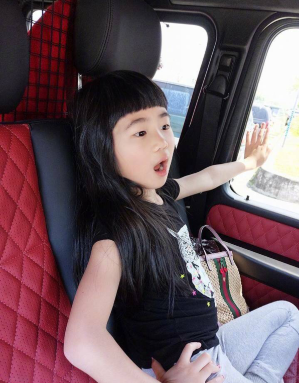 《爸爸去哪儿》萌娃大变样,曹格女儿grace更是逆袭成鹅蛋脸!
