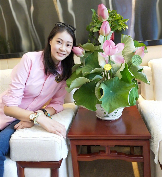 女排一代女神赵蕊蕊近况,退役后成作家,如今年近四十却依旧单身