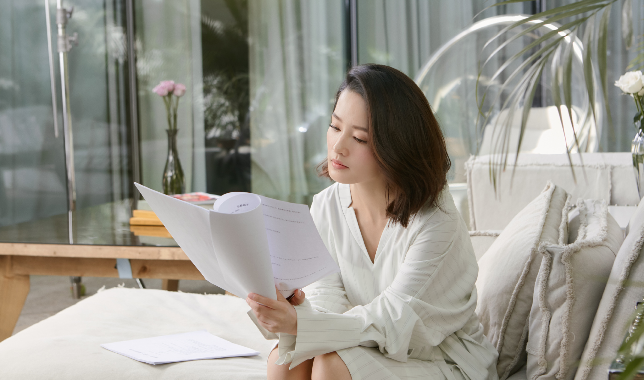 艺人们总是需要在镜头前保持自信,积极的状态