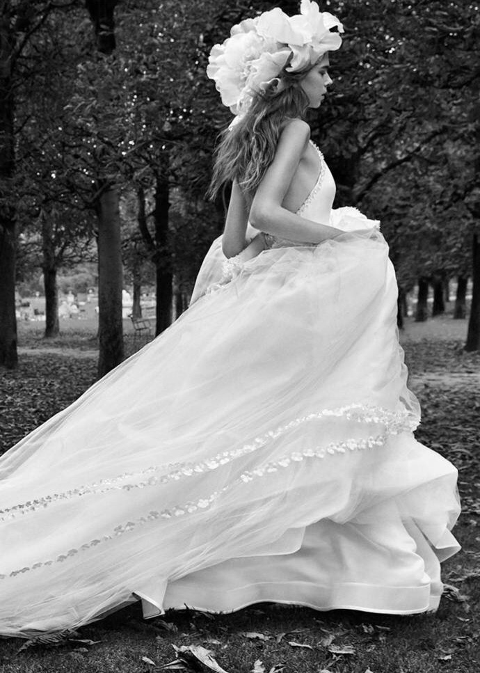 婚纱也可以暗黑系 ins