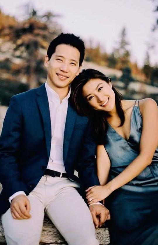 邓光荣32岁女儿出嫁张学友现身祝贺一众老戏骨惊喜同框