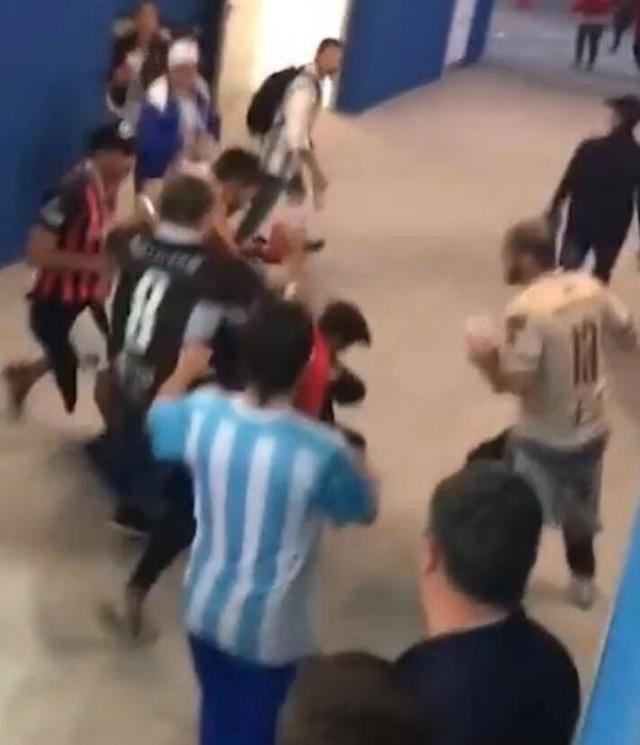 盘点俄罗斯世界杯的球迷斗殴事件:发起狠来自