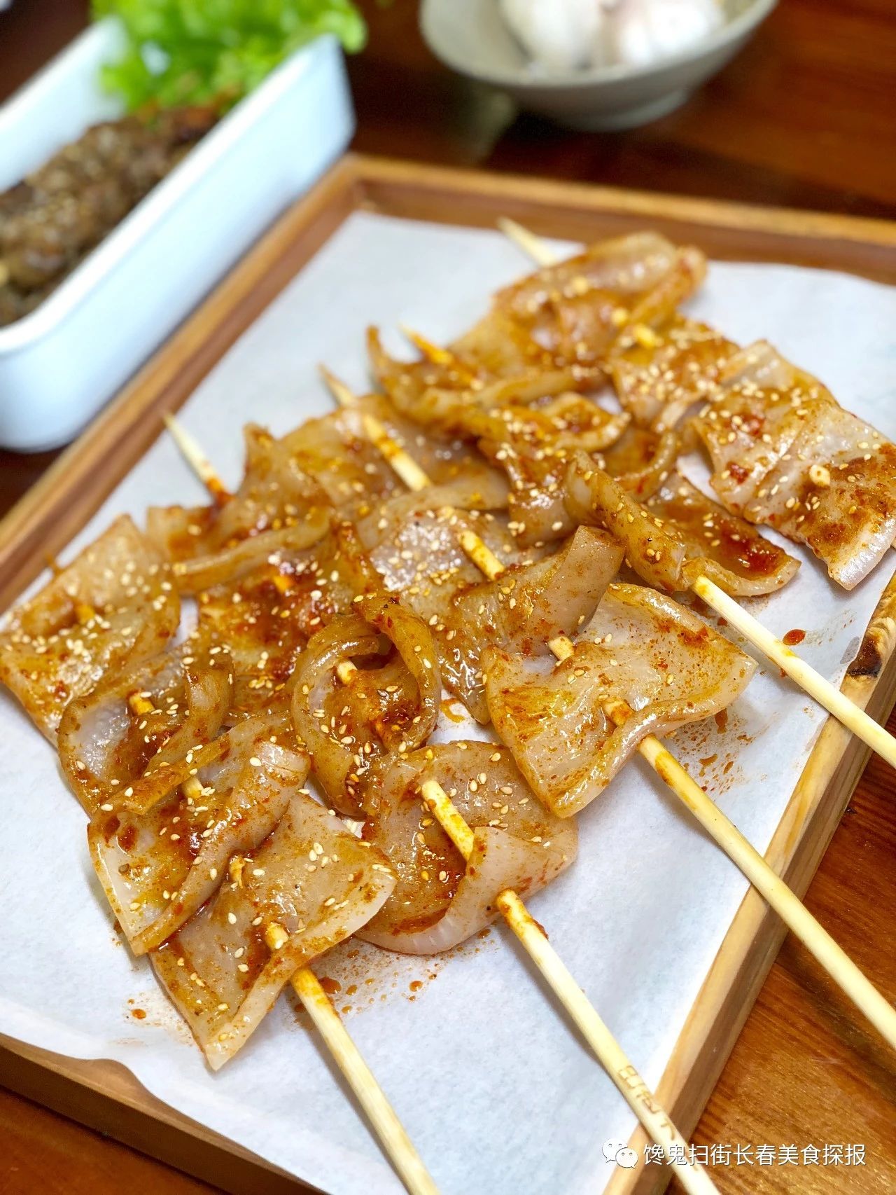 见识一下木余串店.酱烤大块肉皮,竹签巴西大串!