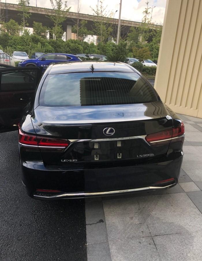雷克萨斯ls500h提车性价比虐遍d级车竞争宝马7系奔驰s级