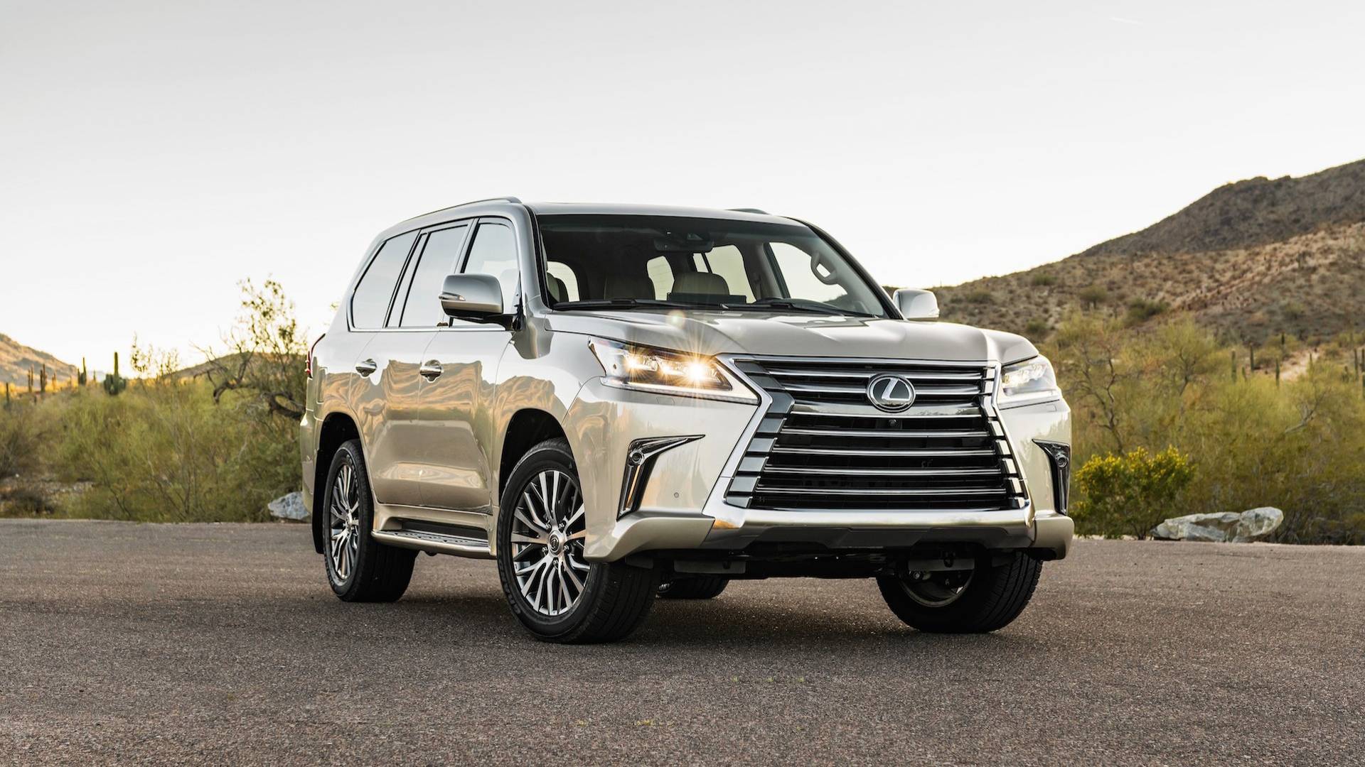 全尺寸只认识gls可不行,雷克萨斯展现顶级奢侈,揽胜风头被抢走