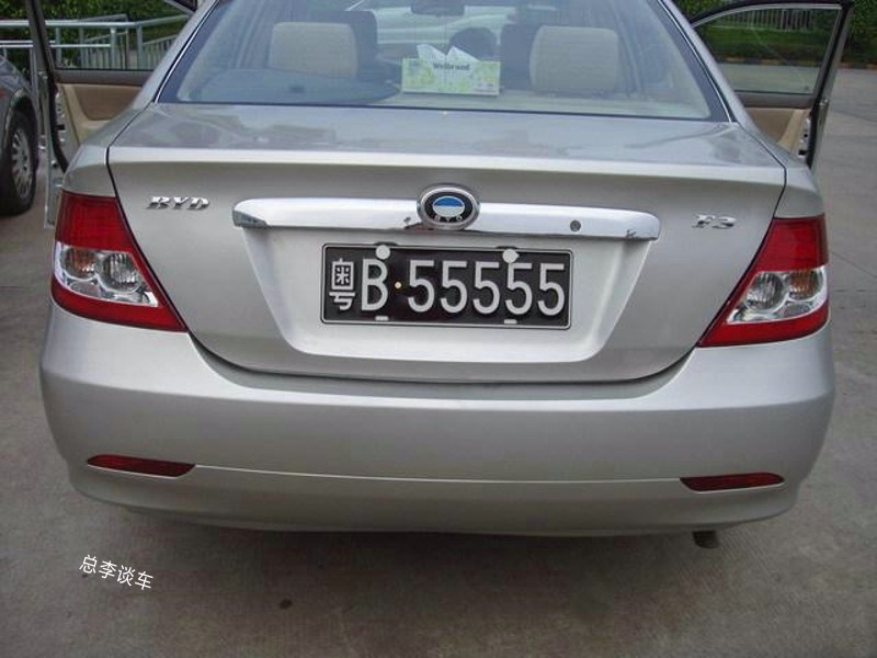 深圳最牛的黑牌照,9辆车已报废2辆,剩下的7辆不舍得换车