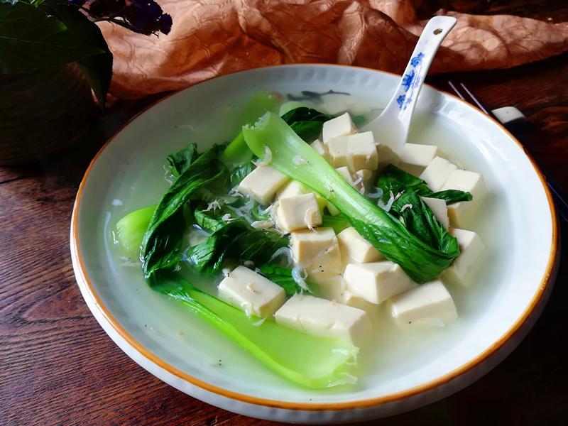 【豆腐虾皮油菜汤】