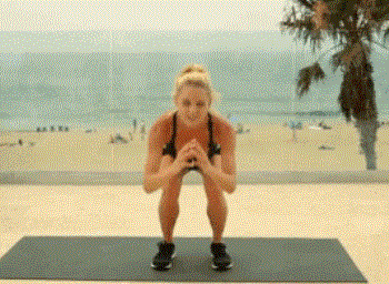 侧撑上下摆腿要点：身体倾斜单手侧撑于地面，一条腿上下摆动。