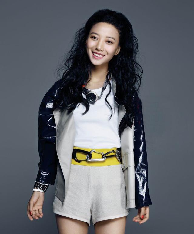 美女明星王洛丹