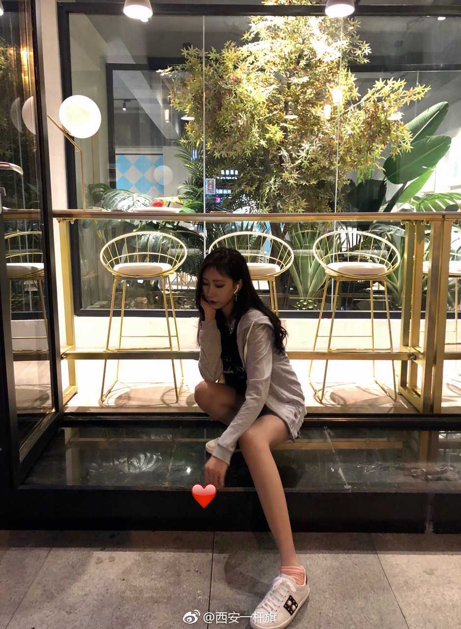 西安女娃rockercoco00后身高170出卖