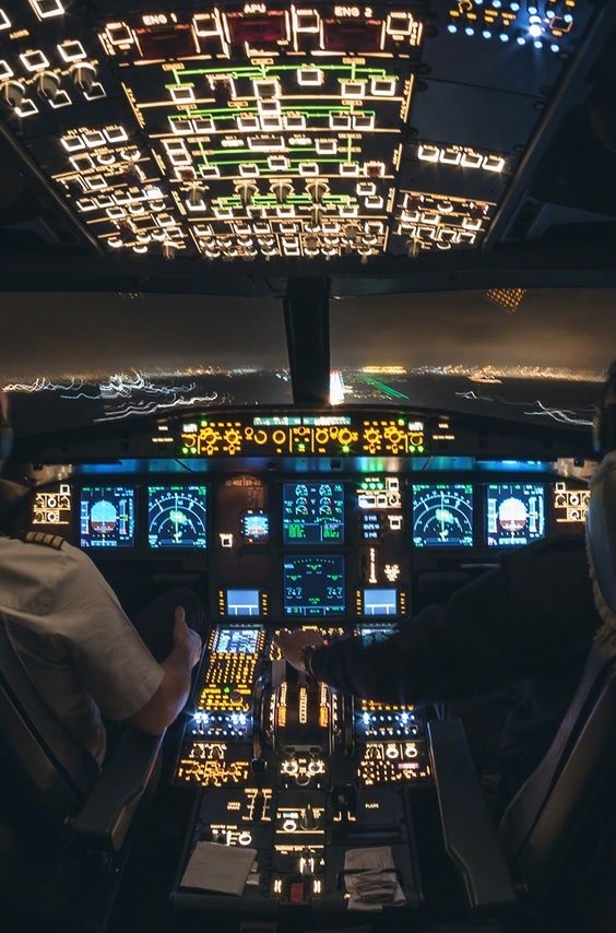 飞机驾驶舱76简直迷人