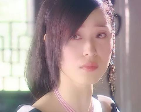 两人同演《武当2》,一人形象崩塌网友群嘲,一人依旧是女神