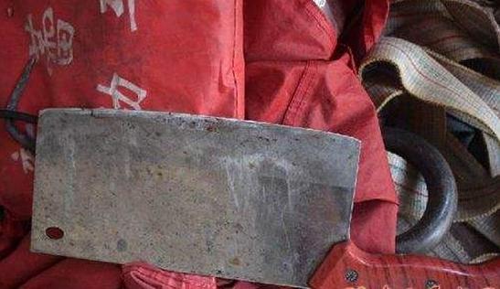 妈妈冤枉8岁男童偷钱,为证清白赌气砍掉自己手指!