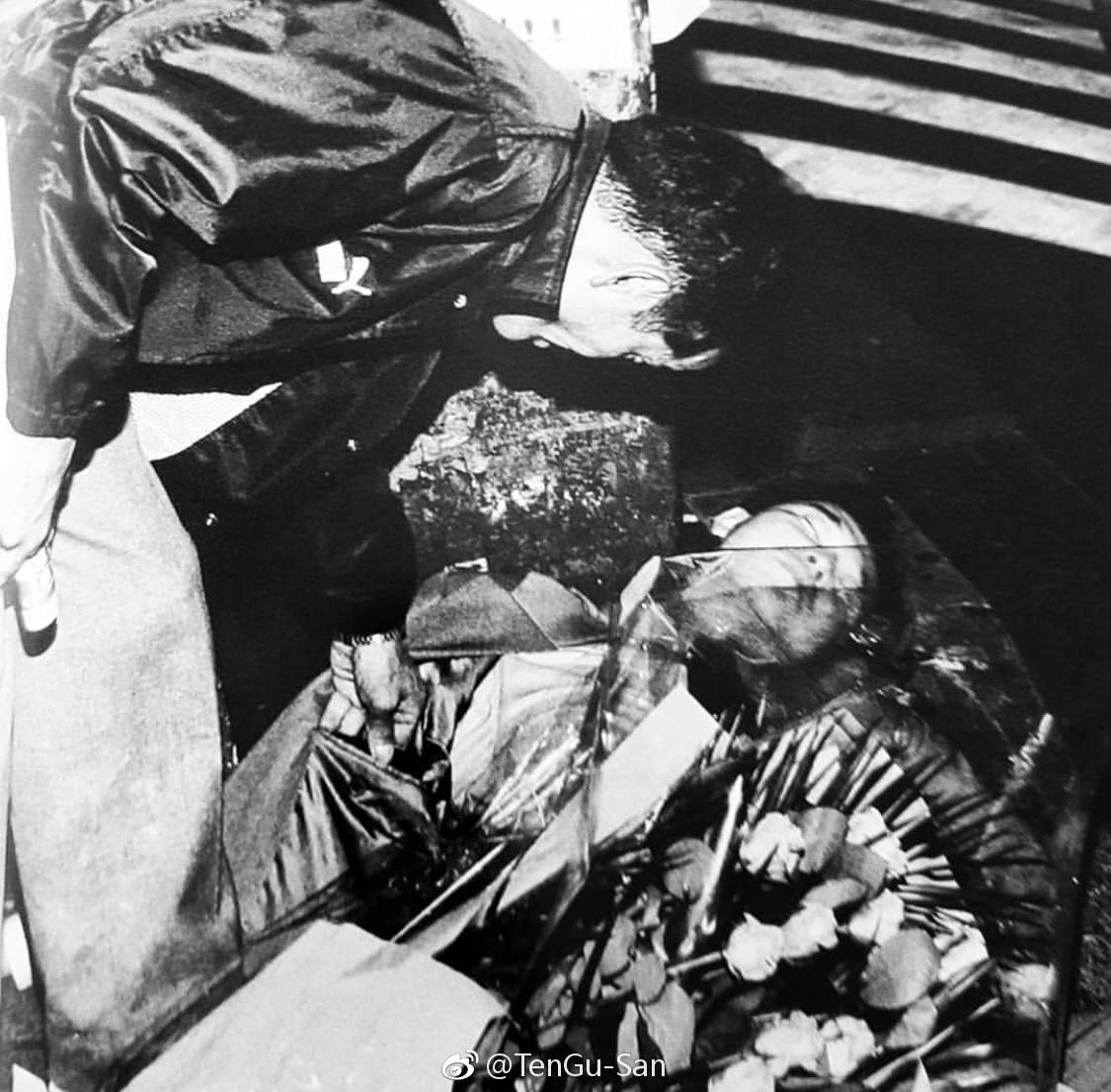 的获奖得主是韩国人梁丞佑以及他的作|新宿迷子|土门|黑社会_新浪新闻