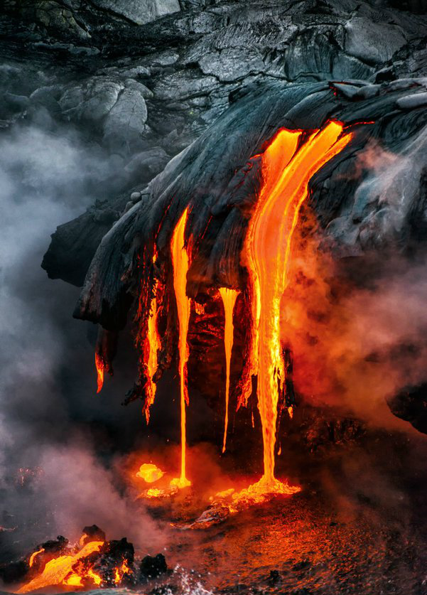 狂暴亦壮美摄影师冒死记录夏威夷火山喷发撼瞬间