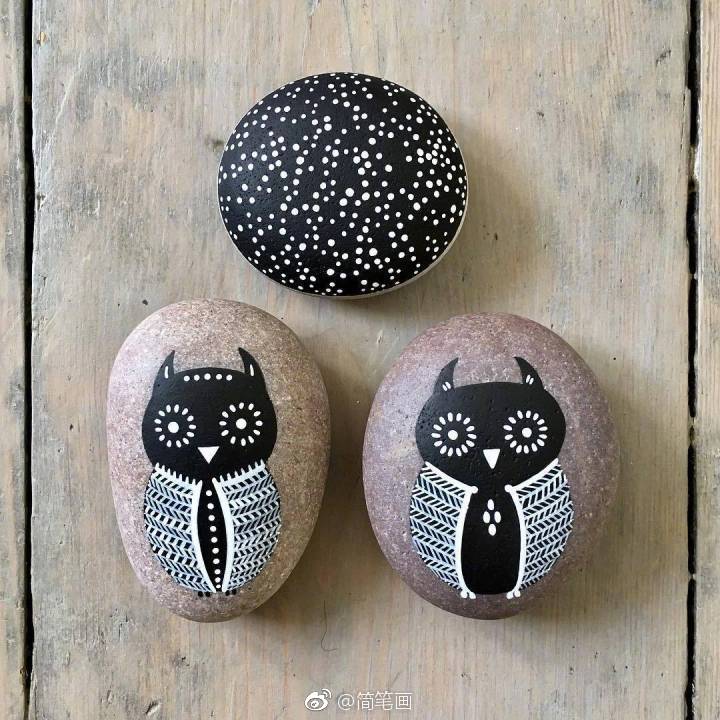 小清新黑白石头画