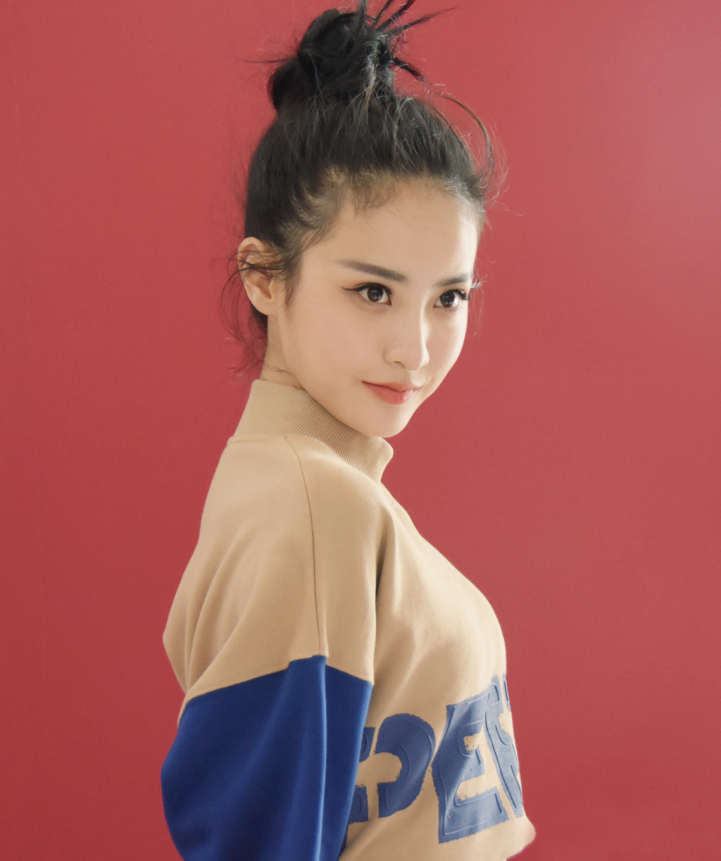 电视剧《全职高手》饰演的苏沐橙已低调入组拍摄.