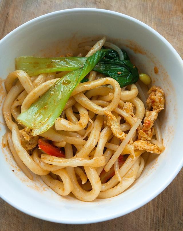 欢乐颂里曲筱绡吃的"蛔虫面", 是这样做的