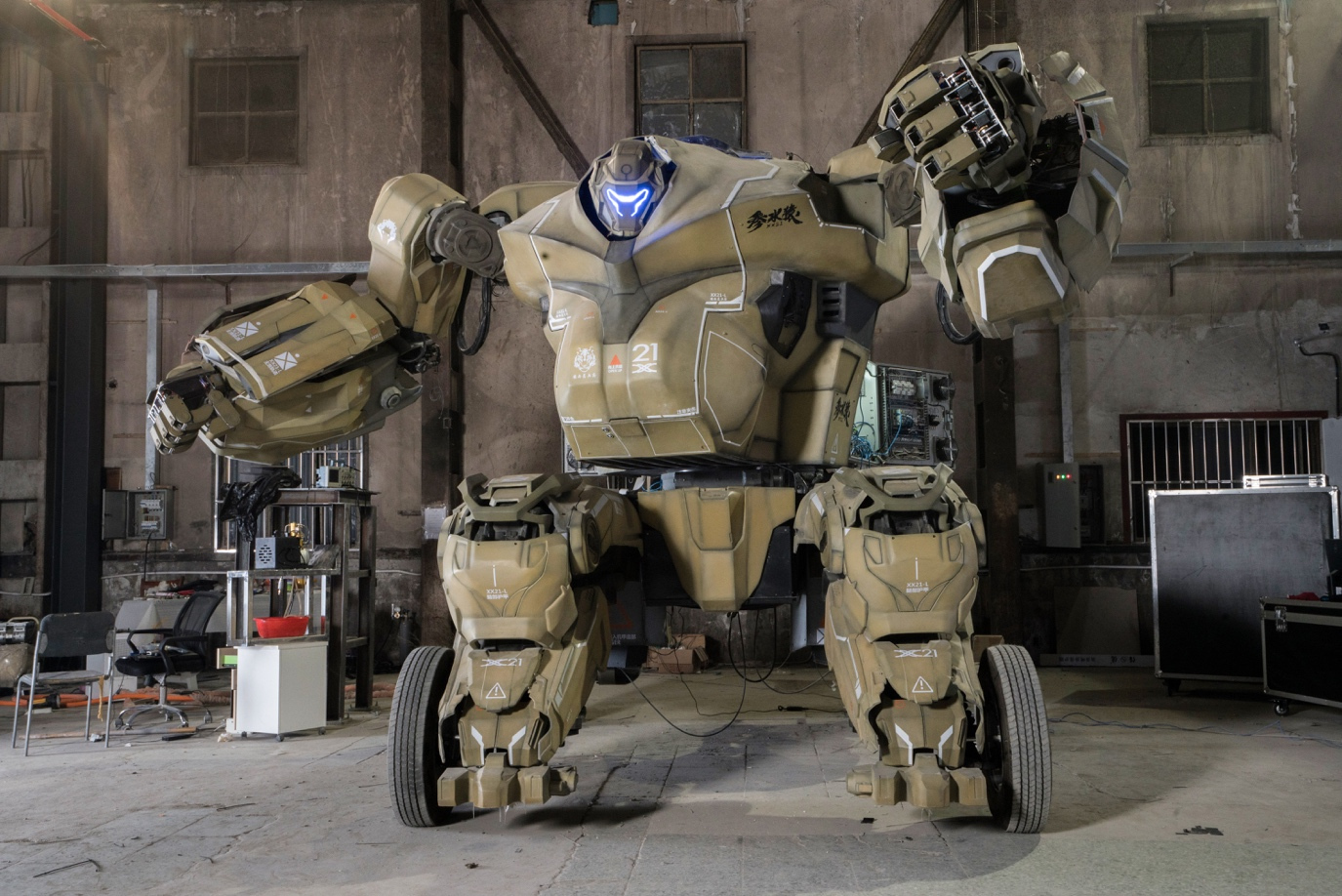 机器人|战争|机甲_新浪新闻