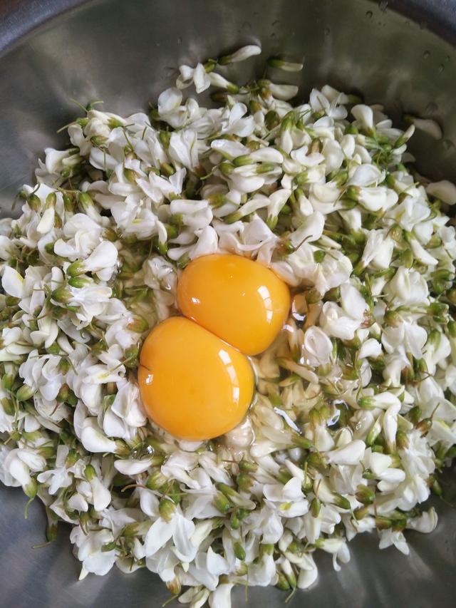 假期的午饭――槐花饼