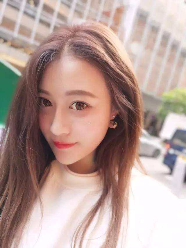 巴啦啦小魔仙:作为主角之一的她不仅成为了老板,还是一名网红