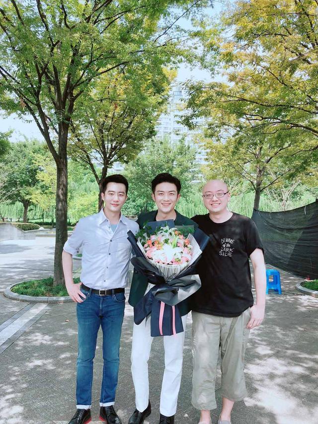 李泽锋完美关系昨日杀青变身公关达人诠释都市精英