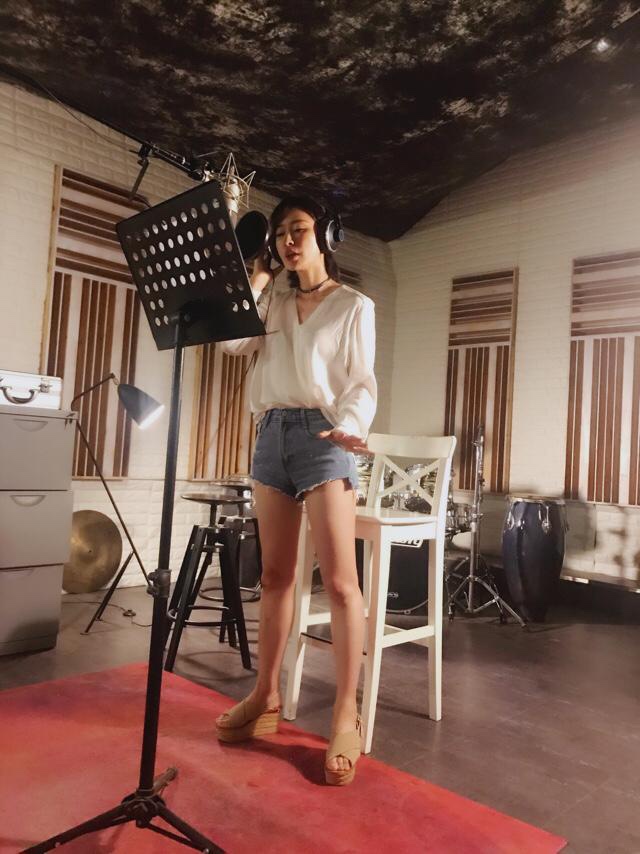 杨雨婷有一种文雅的性感就这样我深深的爱上了她