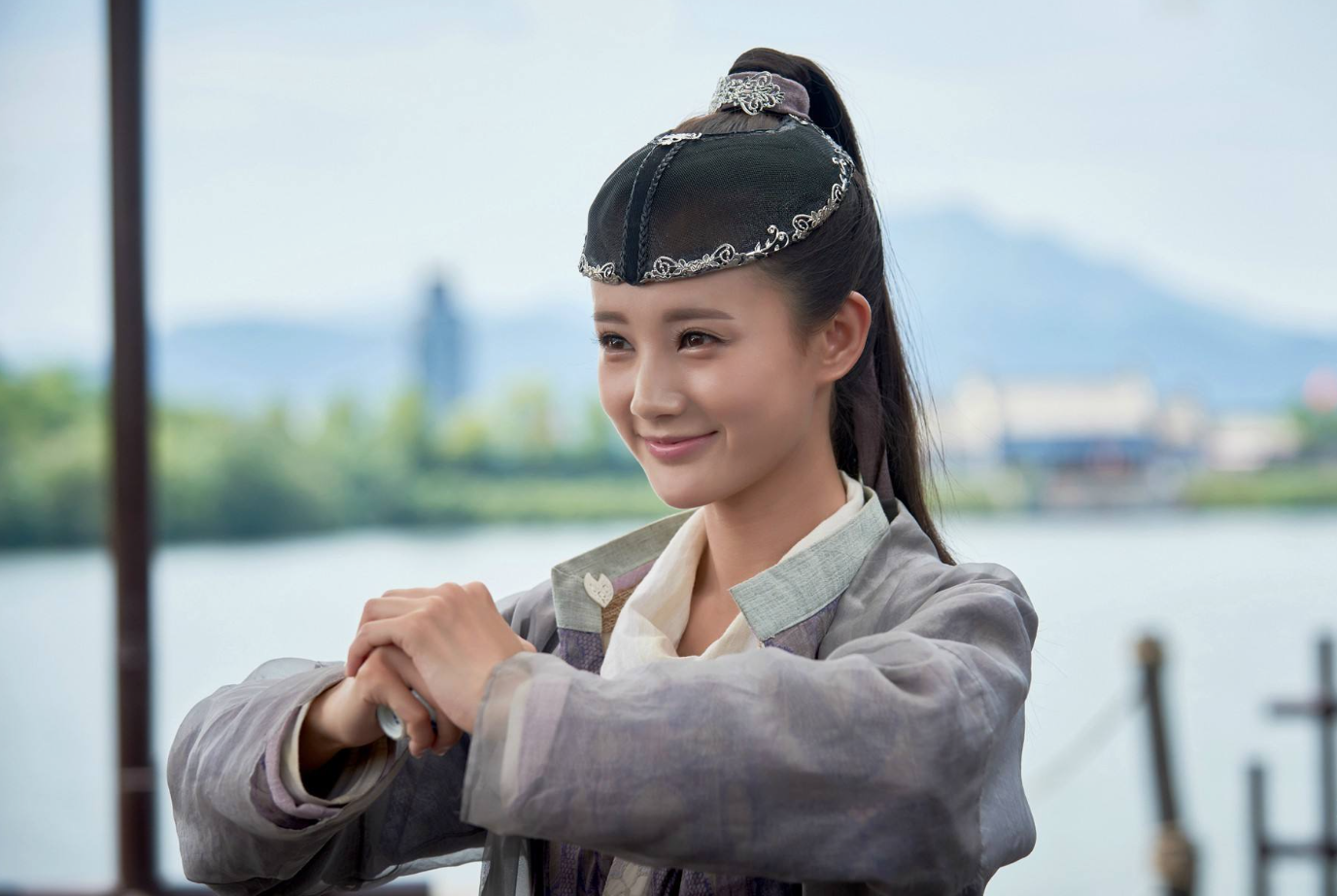 李一桐|25岁出道,2年12部作品,实力用"霸屏"打脸谣言和传闻|半妖倾城