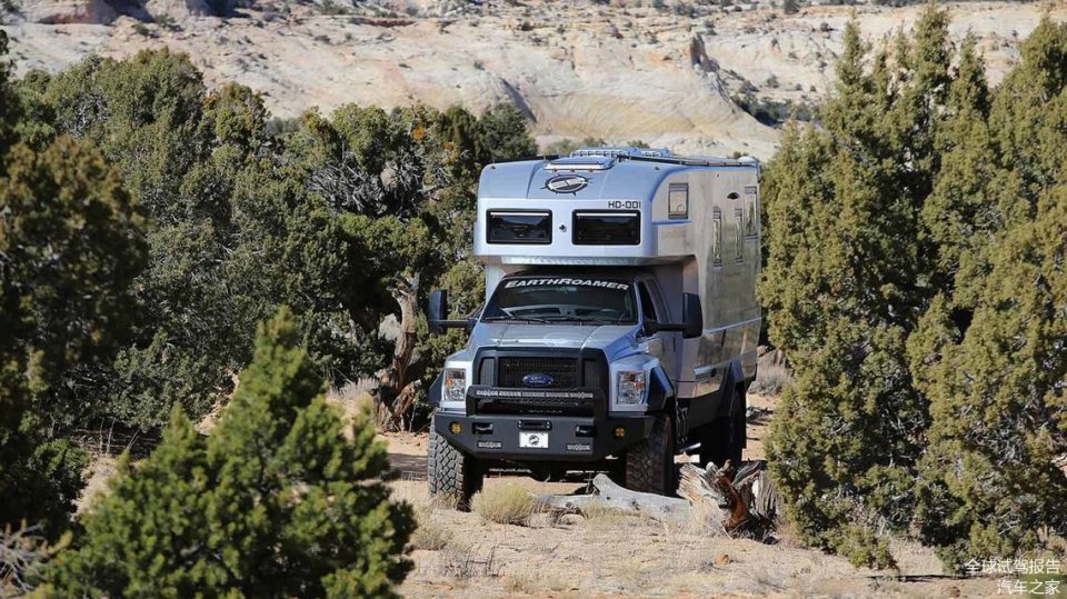 这辆福特f750房车不错 只是售价都够在北京买套房了