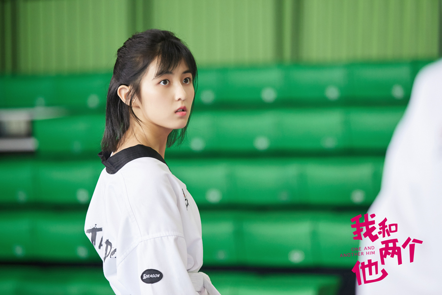 《我和两个他》热播 张子枫成"高数困难户"