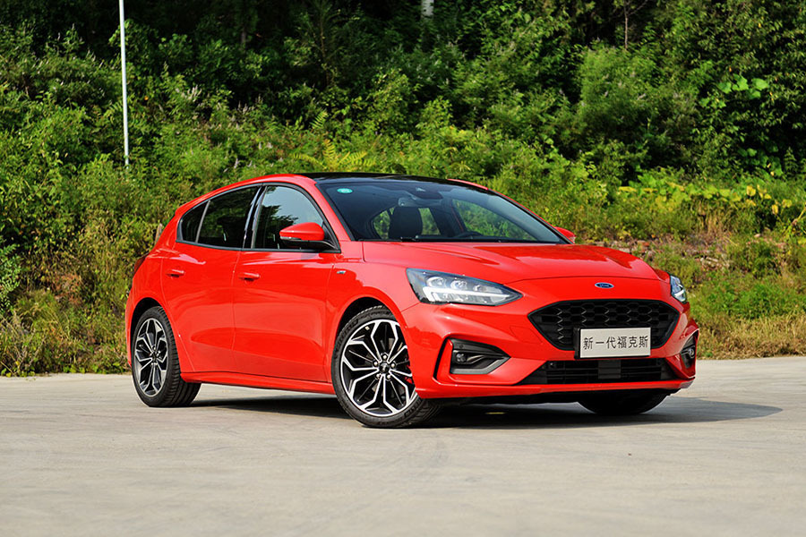 福特最受欢迎的紧凑级运动轿车全新换代,售10.88万起,选哪款最值?
