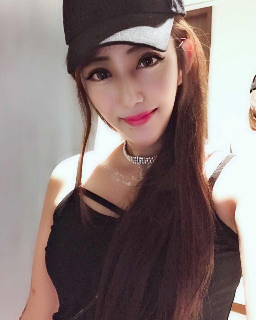 来自辽宁沈阳的女神小姐姐 身高172 体重50kg 爱好旅行