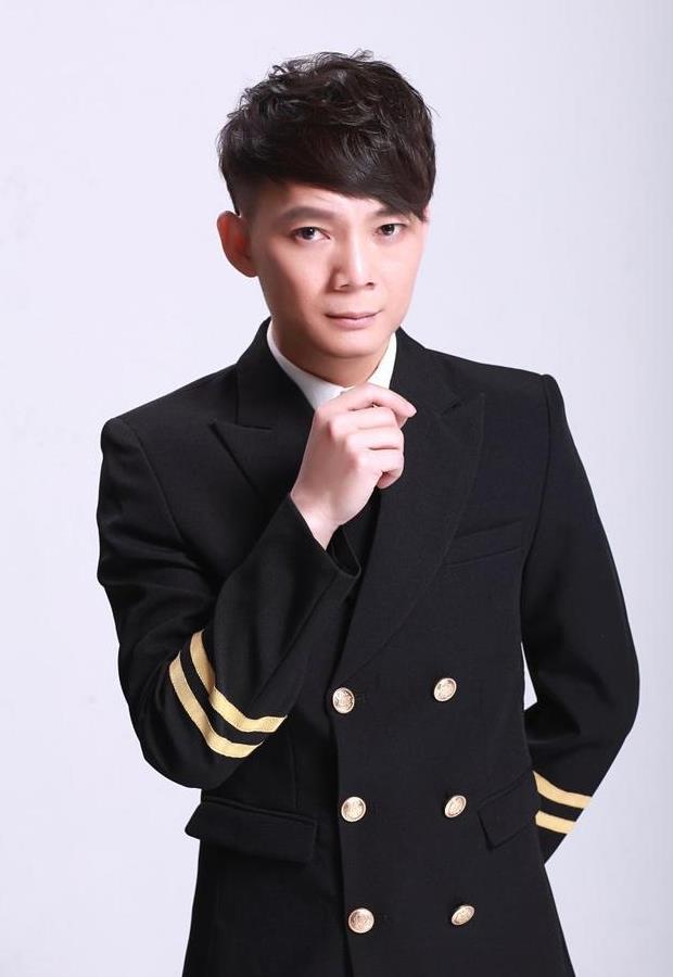 曾的被遗忘6位网络歌手,许嵩靠实力翻身,6位中只有一位女生!