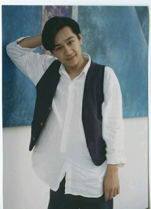 陈浩民年轻时也是小鲜肉,青涩可爱与林志颖媲美,49岁成不老男神