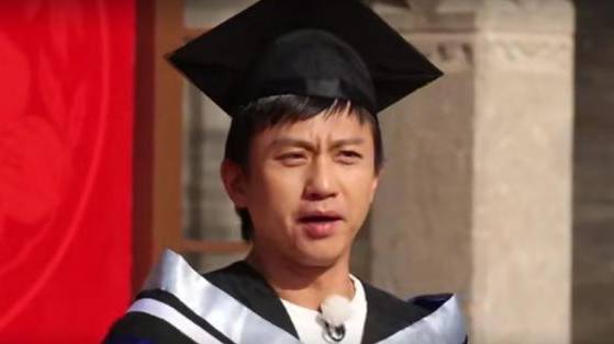 跑男曝光邓超陈赫毕业照,看来能进娱乐圈,颜值还是要有点斤两!
