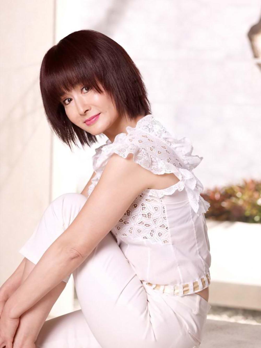 萧芳芳|方世玉|时尚界_新浪新闻