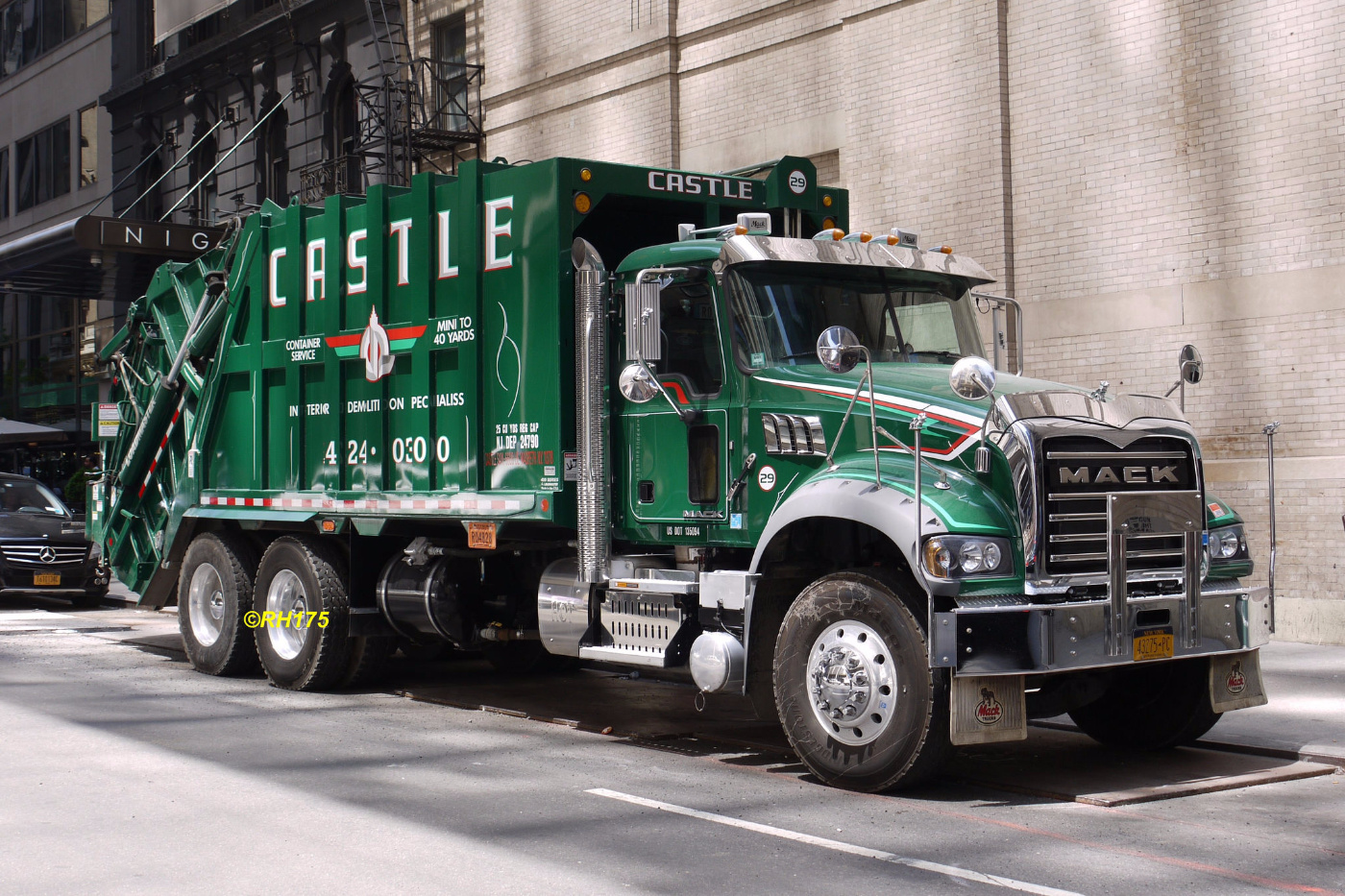 纽约斗牛犬:美国mack卡车品鉴