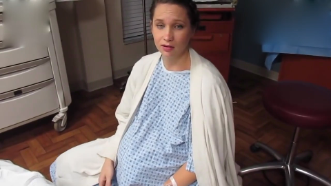 记录怀胎41周孕妇的顺产分娩过程,妈妈的伟大无与伦比!