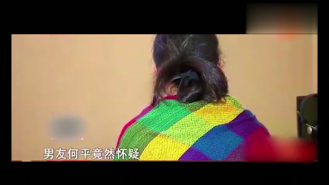 都市美女白领下班回家 衣服都没换就跳起广场