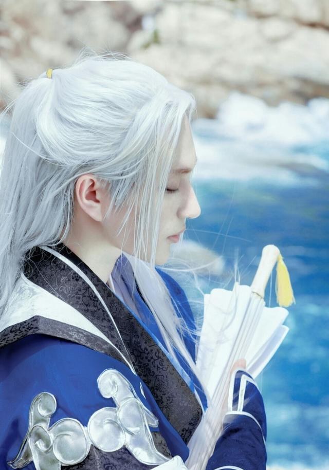 剑网三牧羊听海剑茗cos,仙风道骨好一位温柔的公子