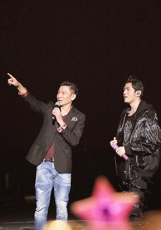 刘德华周杰伦同框演唱
