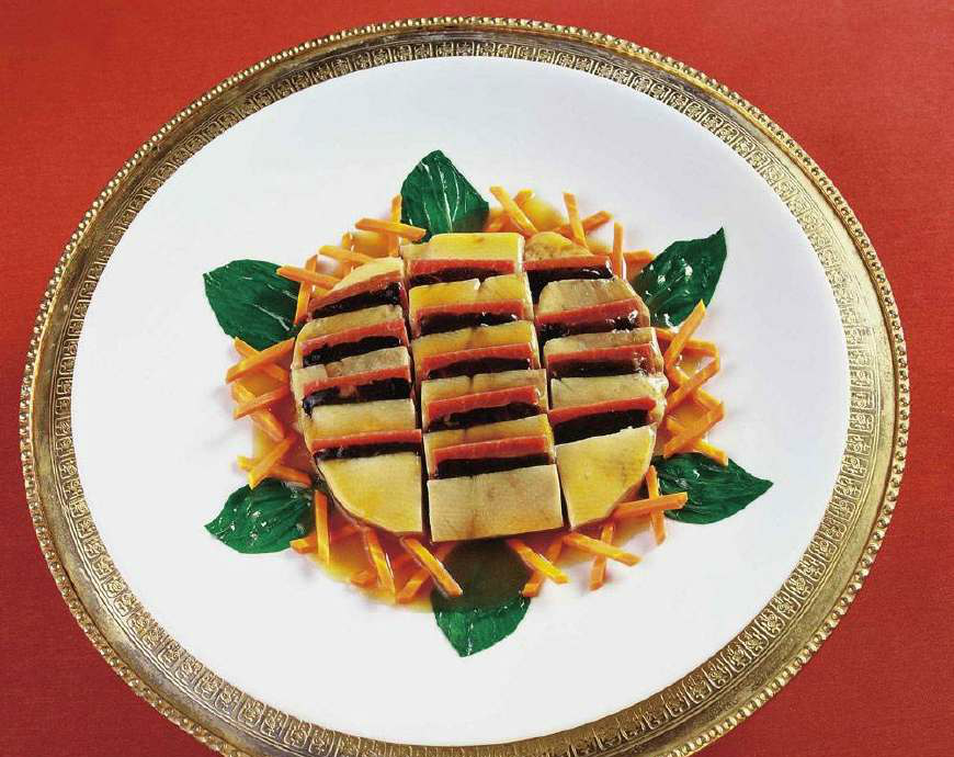 从清末走到今天,在众多官府菜之中,谭家菜算是比较有名的一支_新浪