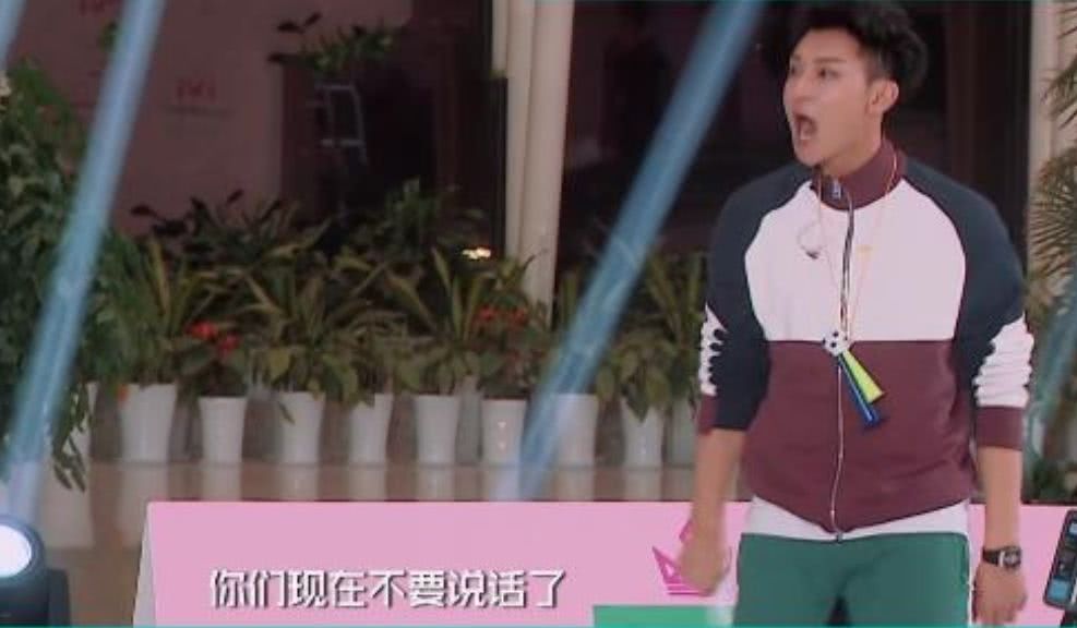 黄子韬疑似退出录制《创造101》选手惹恼他后