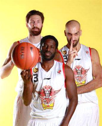 山东男篮史上最强外援组合,第一无悬念,劳森莫