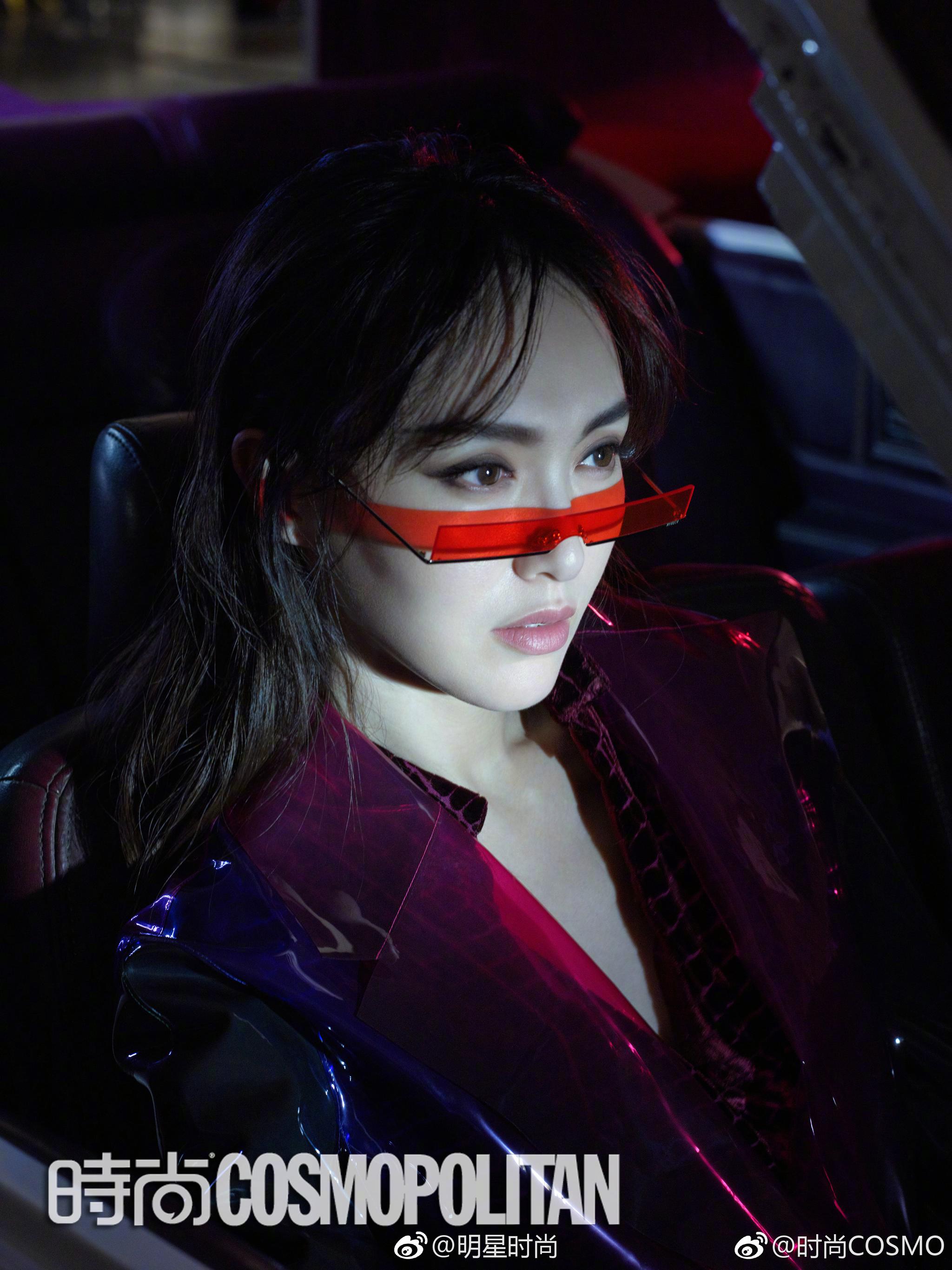 唐嫣时尚大片,神秘镜头下,坚韧的美人儿,坚韧,冷静,果敢