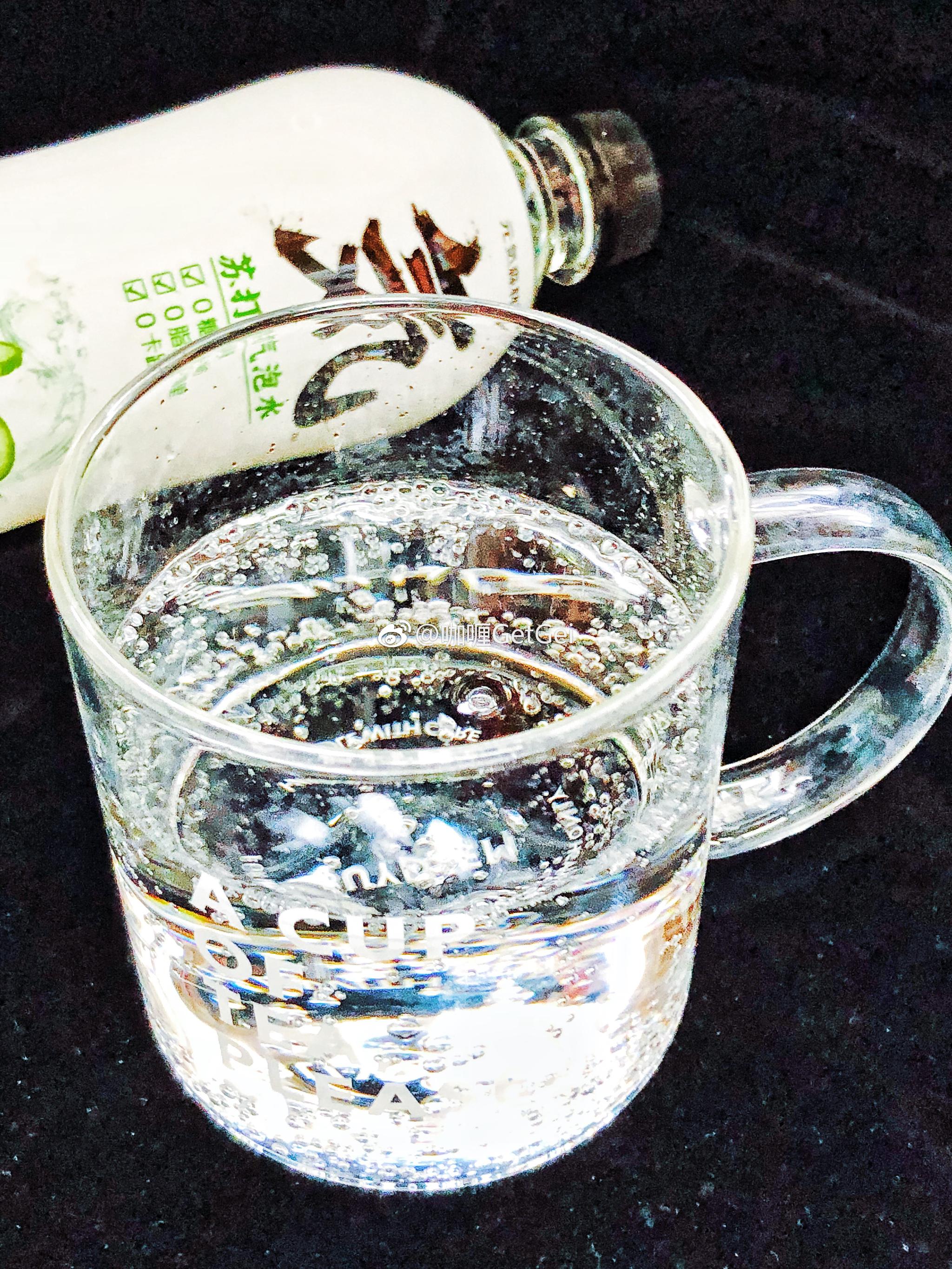 元気森林青瓜味无糖气泡水黄瓜味的气泡水不知道你们有喝过